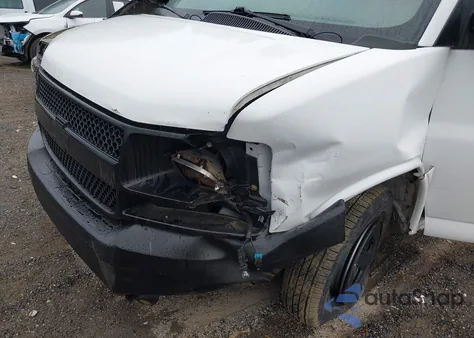 2008 Chevrolet Express Work Van z USA, uszkodzony, nr VIN 1GCFG15XX81186380